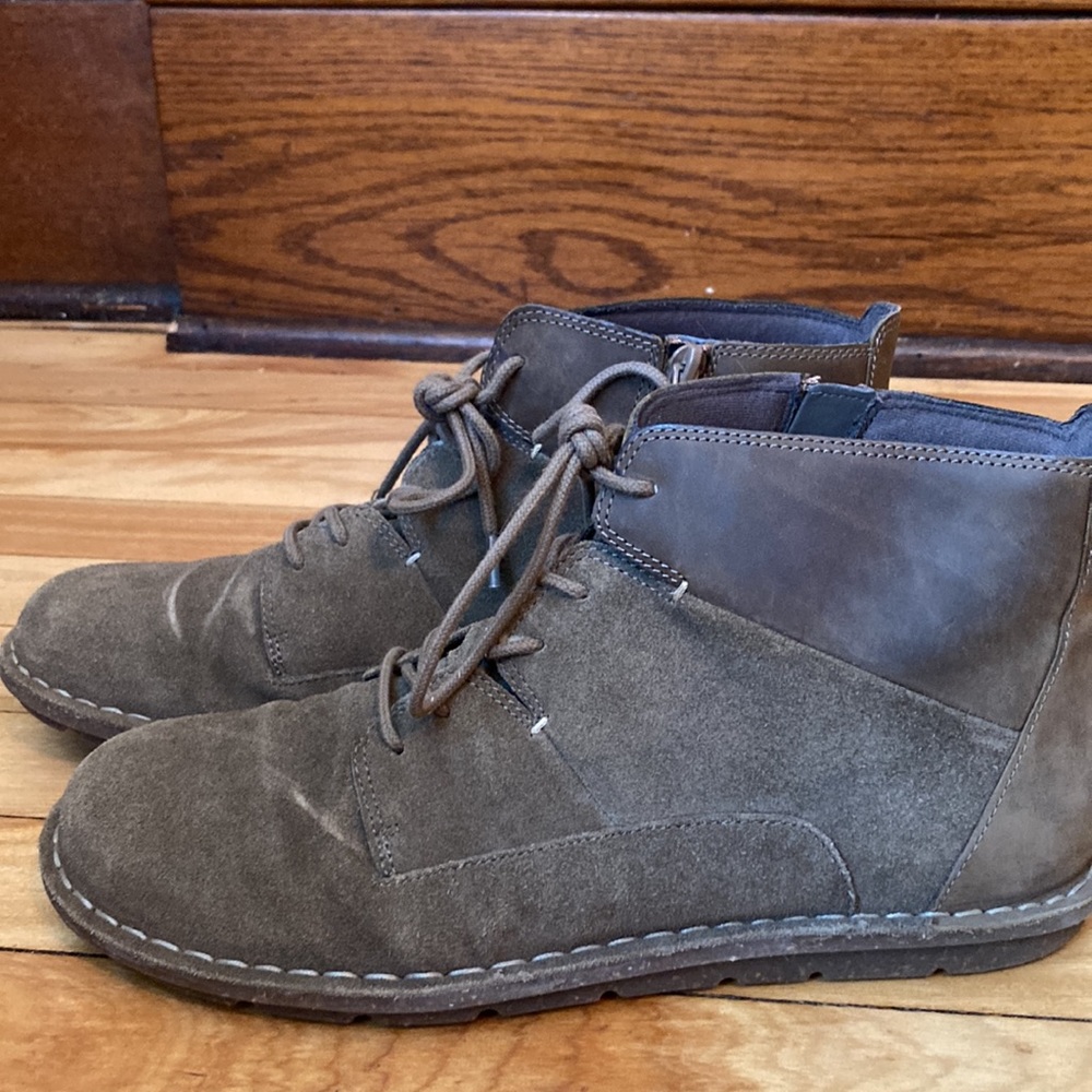 Clarks Timitha Key brown booties - Picture 2 of 6